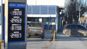Aumento de combustibles: así quedaron los precios en Neuquén y Río Negro 