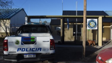 Terminó con una puñalada en el pecho y lo tuvieron que intervenir de urgencia en el hospital de Roca
