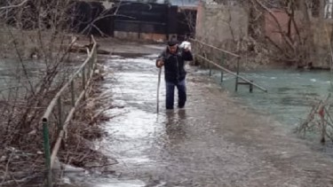 Hay viviendas con más de un metro de agua adentro. Foto: Ramón Campos
