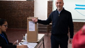 Elecciones 2023 en Cutral Co: votó el candidato de Rolando Figueroa y anunció su llegada