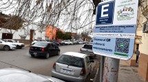 Imagen de Se puso en marcha el estacionamiento medido y pago en Viedma: cómo recuperar el saldo anterior