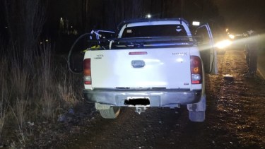 La camioneta fue recuperada al Oeste del Puente 83. Foto: Gentileza.