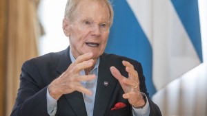 Hoy llega a Bariloche: el director de la NASA anticipó que difundirán informe sobre vida extraterrestre este año