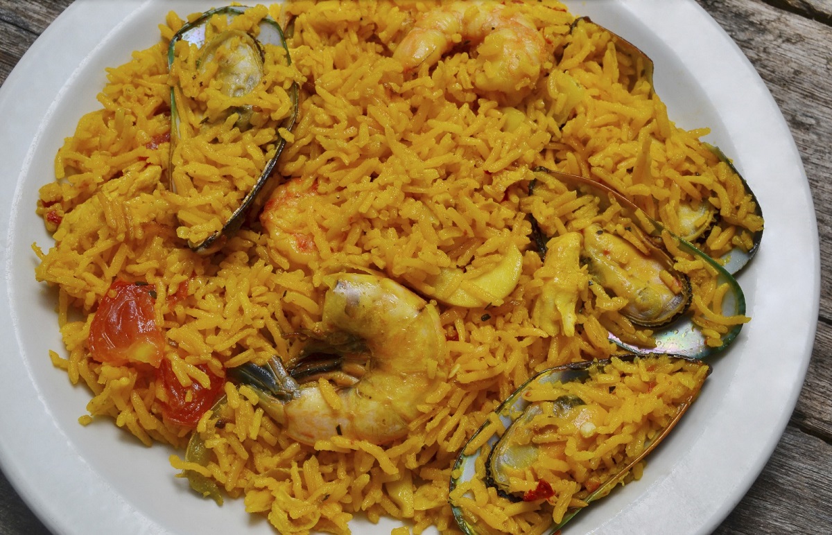 Arroz con mariscos y azafrán la receta que destacó a Antonio en