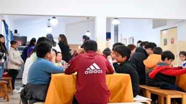 Estudiantes de la Escuela 144 de Aguada San Roque en la reapertura. Foto: Florencia Salto