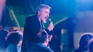 Rodolfo Aguiar llamó «sátrapa» a Joe Lewis y lanzó una convocatoria por Lago Escondido