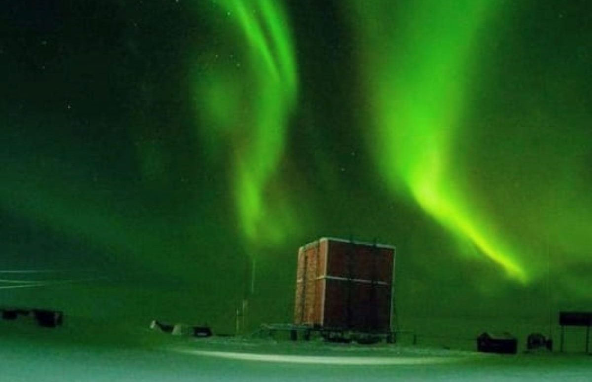 Las auroras australes, uno de los fenómenos de la Antártida. Foto: Facebook Comando Conjunto Antártico.  
