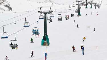 Diente de Caballo, la telesilla para llegar a las recomendadas pistas de la zona sur del cerro Catedral. Archivo