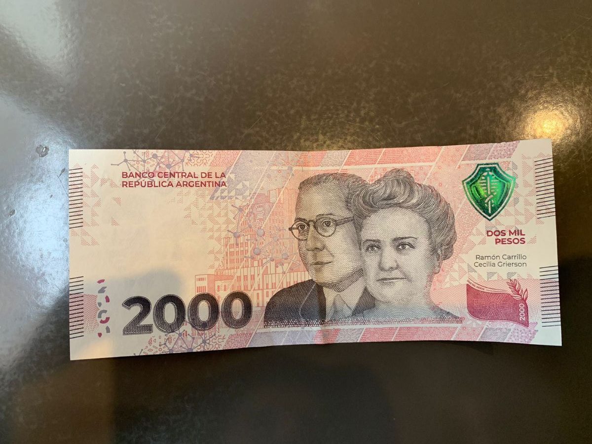 EL nuevo billete de 2000 pesos ya está en circulación. Foto: Gentileza