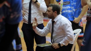 Guillermo Bogliacino renovó como entrenador de Deportivo Viedma