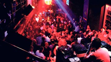 Cipolletti multó a boliches por faltas en seguridad.  (Foto gentileza).-