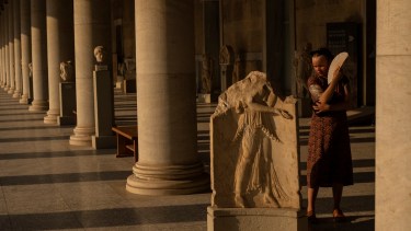 Atenas está sufriendo calores que obligan al cierre de los sitios arqueológicos. 