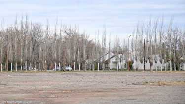 El predio está ubicado en la calle Kennedy y Avenida Alem de Cipolletti. (fotos Florencia Salto)