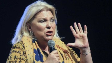La líder de la Coalición Cívica, Elisa "Lilita" Carrió, estaba de campaña en Santa Fe cuando se descompensó. Foto Archivo.