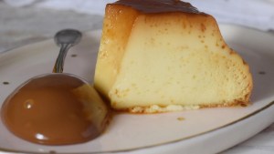 Flan casero ¿con dulce de leche, crema o ambos?