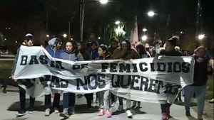 Cientos de personas pidieron justicia en Beltrán por el femicidio de Marisa Coliman