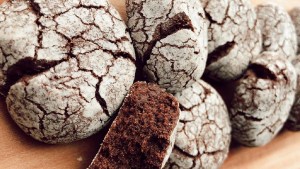 Galletitas agrietadas de chocolate