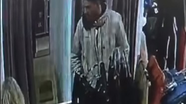 La cámara de seguridad del local registró el robo. Foto: Gentileza.