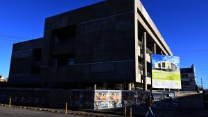 Paralización y rescisión de contratos en importantes obras de Río Negro