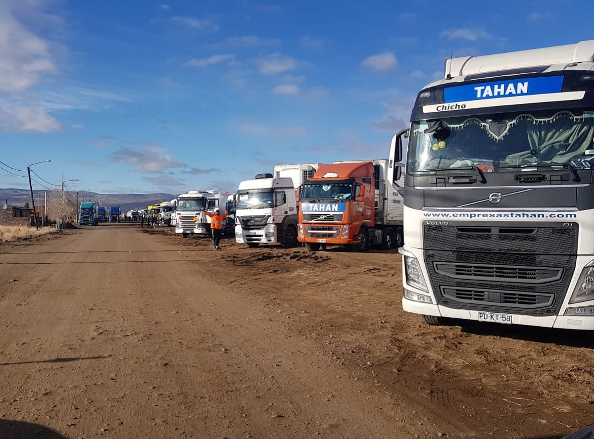Por la alerta de Nieve, más de 100 camiones están varados en Las Lajas 