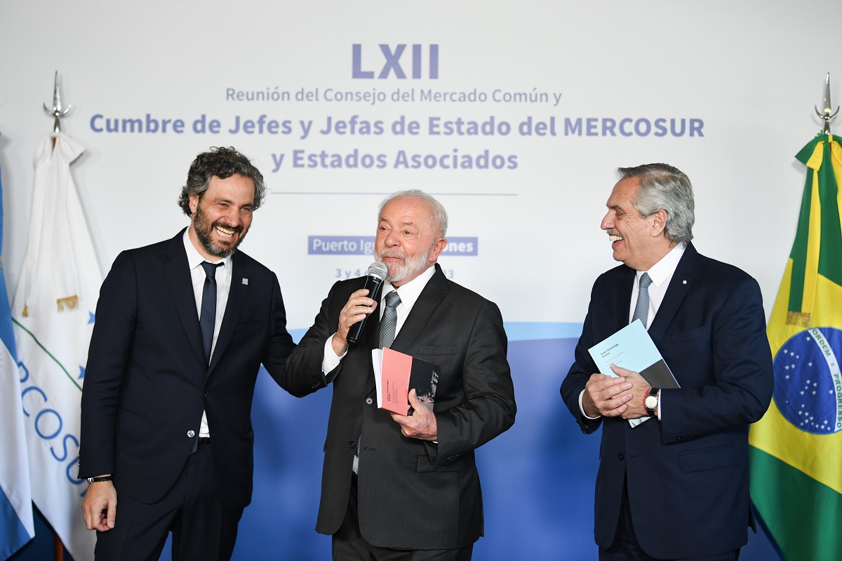 Cafiero, Lula y Alberto Fernández, en un momento de distensión. 