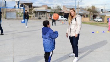 Construirán playones multideportivos en dos barrios de Roca