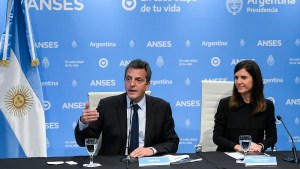 Massa anunció créditos de hasta $400 mil pesos para jubilados a la tasa más baja del mercado