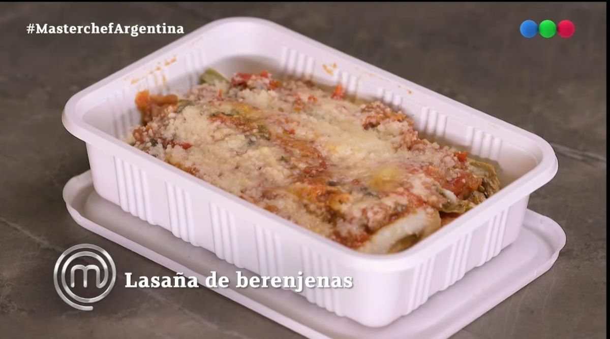 Lasagna de berenjenas, la vianda que preparó Aquiles en MasterChef Argentina. Foto: Captura Telefé