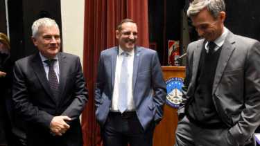 Matías Nicolini tuvo un breve paso por el juzgado electoral y entregó los diplomas a las autoridades electas. Foto: archivo Matías Subat.