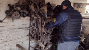 Millonario secuestro de autopartes en desarmaderos ilegales de Río Negro