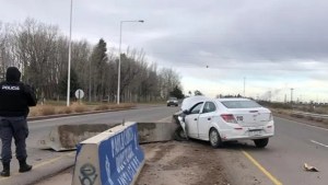 Chocó contra un muro en la Ruta 51 volviendo de Añelo y permanece hospitalizado en Centenario
