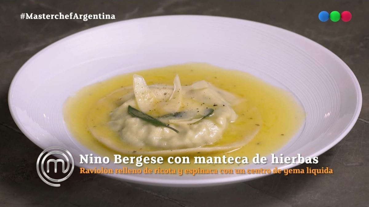 Raviolón relleno, la receta del lunes en MasterChef Argentina. Foto: Captura Telefé