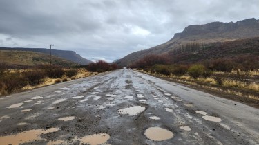 Abandono en la ruta 23 de Neuquén: de paisaje hermoso a camino del terror 