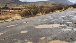 Abandono en la Ruta 23 de Neuquén: de paisaje hermoso a camino del terror