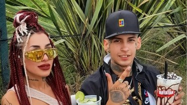 L-Gante le hizo un impactante regalo a la mamá de su hija por su cumpleaños. 