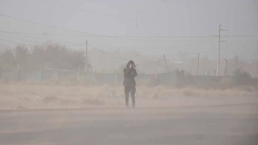 Un alerta amarillo por viento rige en gran parte de Neuquén y de Río Negro. 