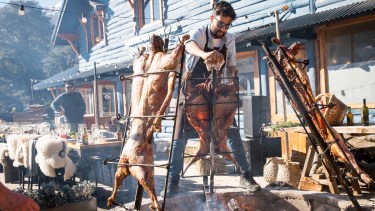 Villa La Angostura y Cerro Bayo, desde el sábado 11, celebran Sabores que unen.