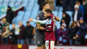 Se confirmó el parte médico de Buendía: tiene una lesión en los ligamentos de la rodilla