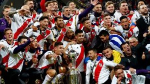 Sorpresa en River: a Pity Martinez se podrían sumar dos campeones de la final en Madrid