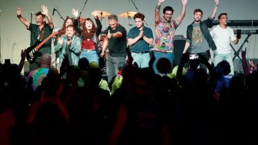 Prisma Pink Floyd Experience se despide luego del show ofrecido en Dania Beach, Hollywood, Florida.