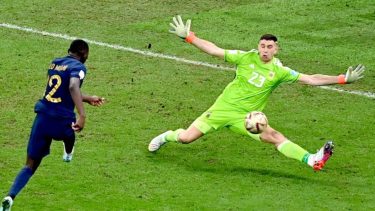 La atajada de Dibu Martínez al minuto 123' ante Francia, paralizó a todo un país.