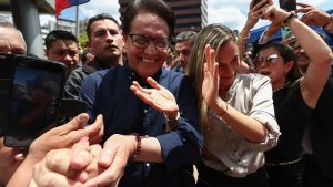 Quién era Fernando Villavicencio, el candidato presidencial asesinado a tiros en Ecuador
