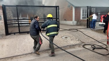 Trabajó personal de Bomberos, Defensa Civil, Salud, Policía y Tránsito. Foto: Catrielonline.