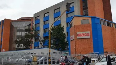 Una nena de 12 años asomó la cabeza por la ventana y le dispararon
