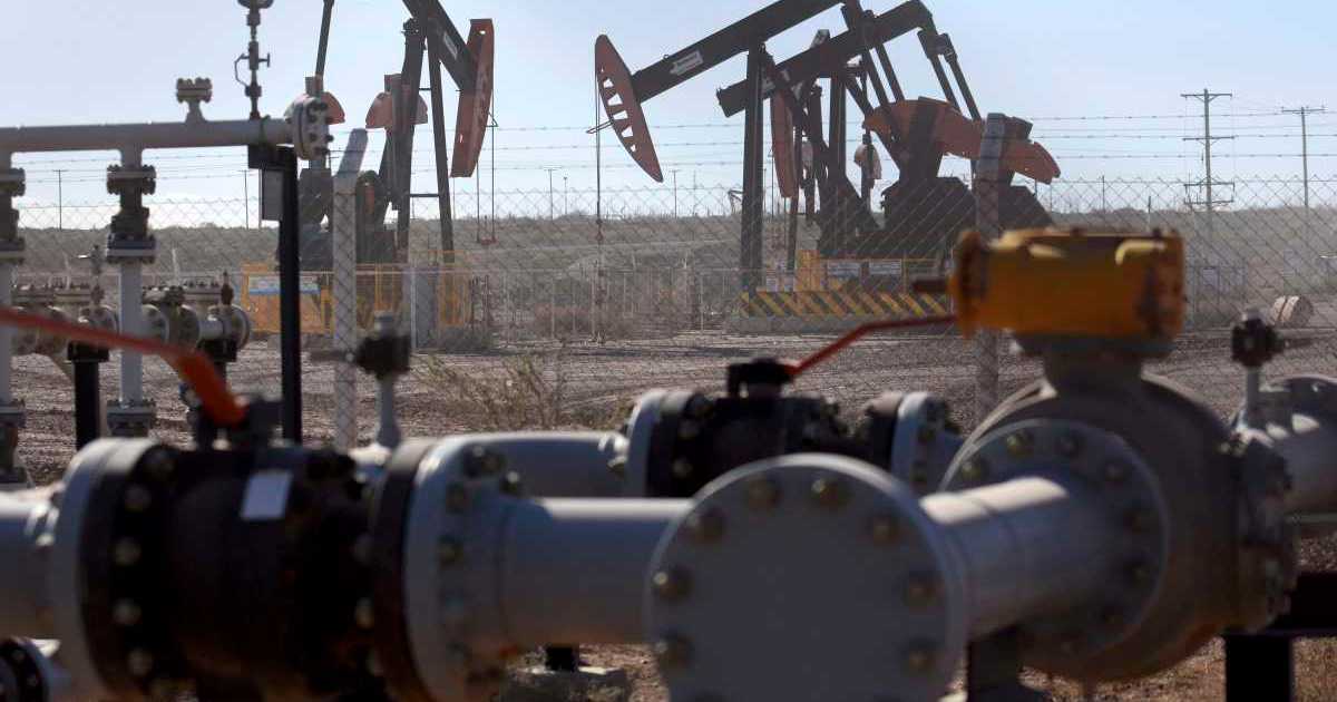 Por el impulso de Vaca Muerta, Argentina alcanzó la producción de petróleo más alta en 20 años thumbnail