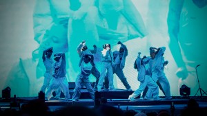 Fiesta de la Nieve: Nicki Nicole dejó su aire urbano en el cerro Catedral