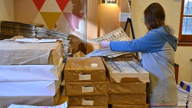 La Junta Electoral realiza el escrutinio definitivo de la votación del último domingo. Foto: archivo