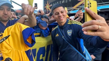 Boca llegó el martes a Montevideo para jugar hoy ante Nacional.