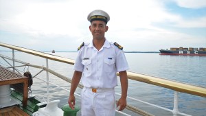 Jesús Sandoval, el roquense que conoce el mundo a bordo de la fragata ARA Libertad