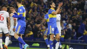 El insólito gol que se perdió Cavani en su debut con Boca por Copa Libertadores